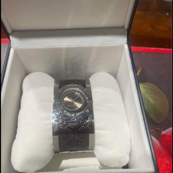 Gucci Watch - Picture 2 of 5